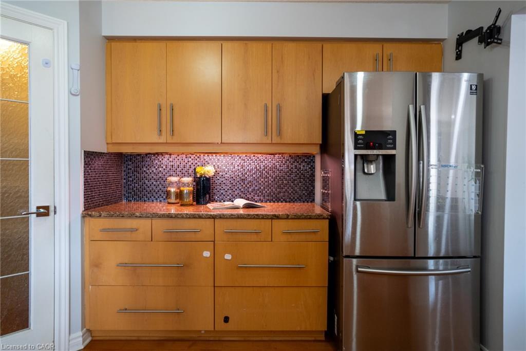 2427 Asima Drive, London, ON - Indoor Photo Showing Kitchen With Stainless Steel Kitchen