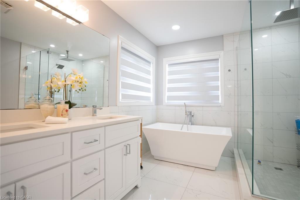 2427 Asima Drive, London, ON - Indoor Photo Showing Bathroom