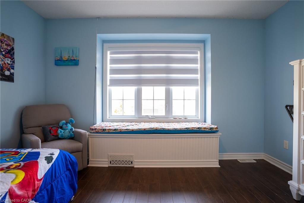 2427 Asima Drive, London, ON - Indoor Photo Showing Bedroom
