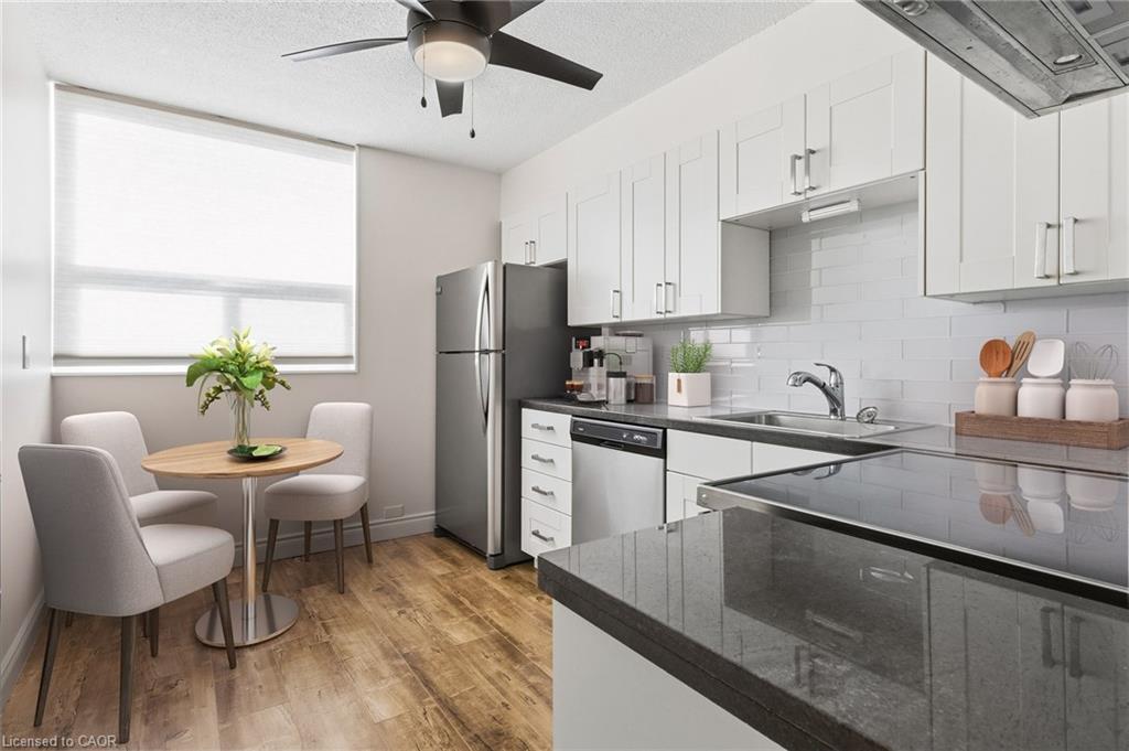 616-700 Dynes Road, Burlington, ON - Indoor