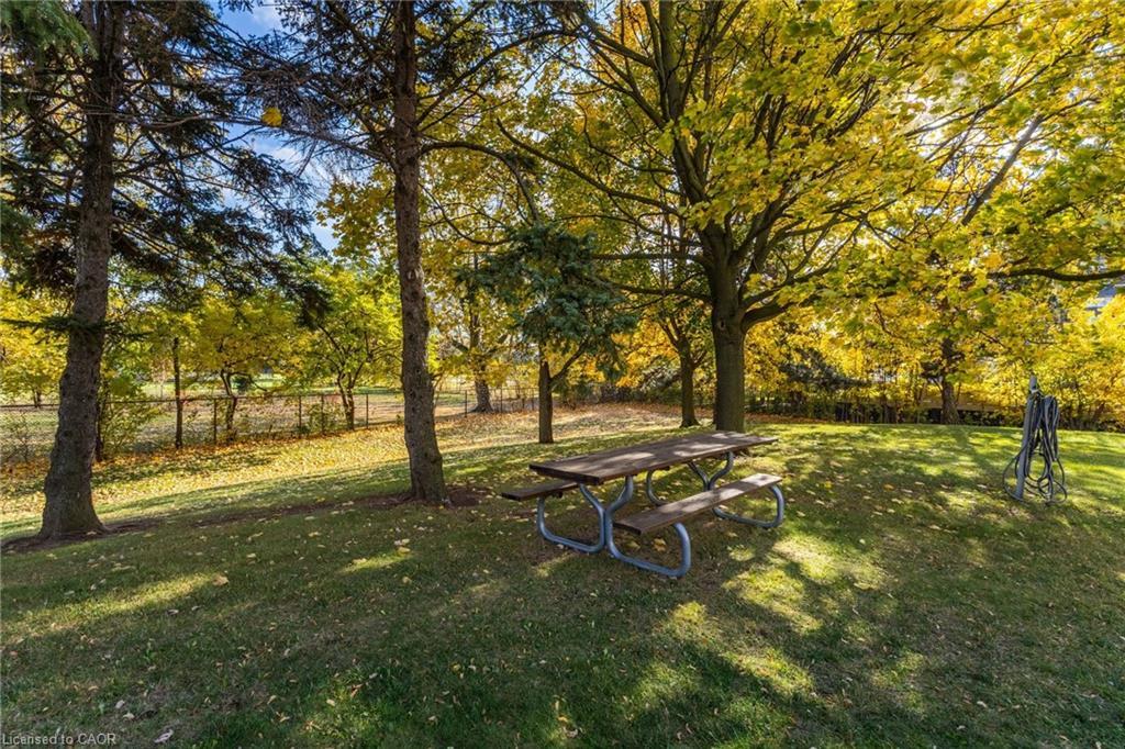 616-700 Dynes Road, Burlington, ON - Outdoor With View