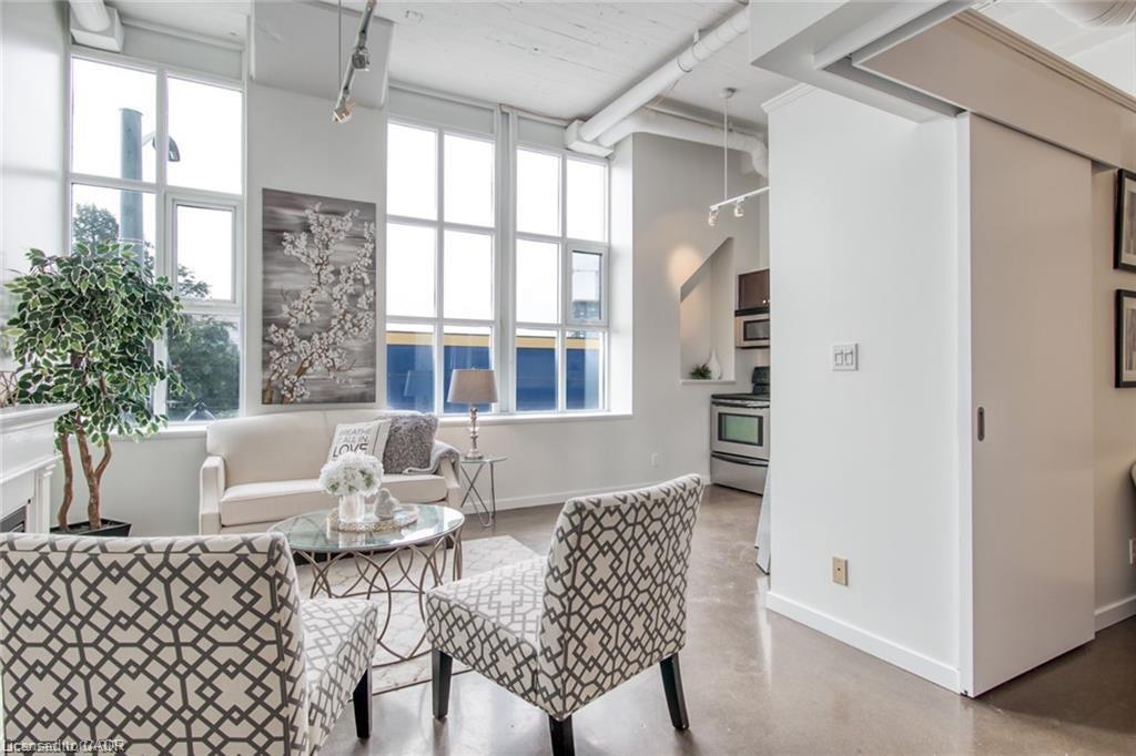 212-404 King Street W, Kitchener, ON - Indoor