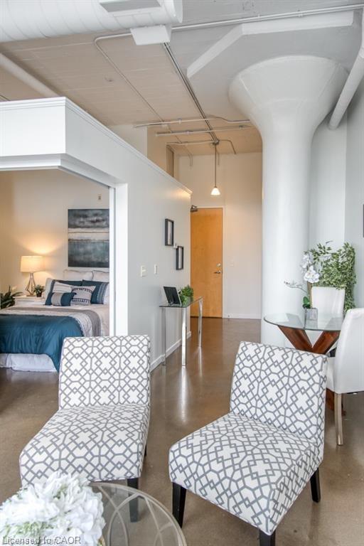 212-404 King Street W, Kitchener, ON - Indoor