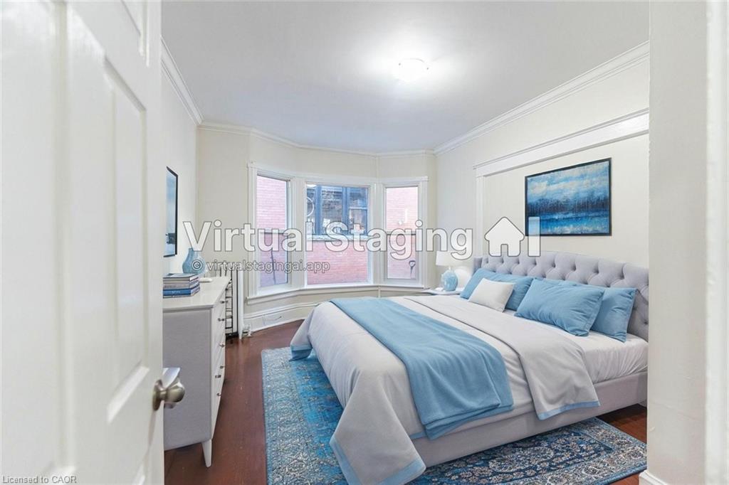 87 Gage Avenue S, Hamilton, ON - Indoor Photo Showing Bedroom