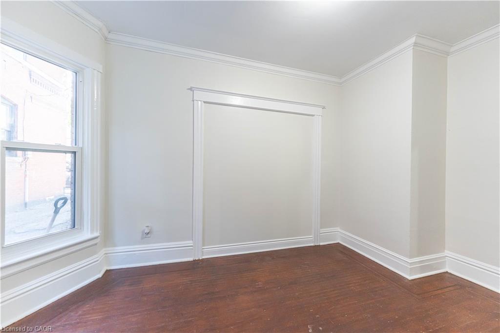 87 Gage Avenue S, Hamilton, ON - Indoor Photo Showing Other Room