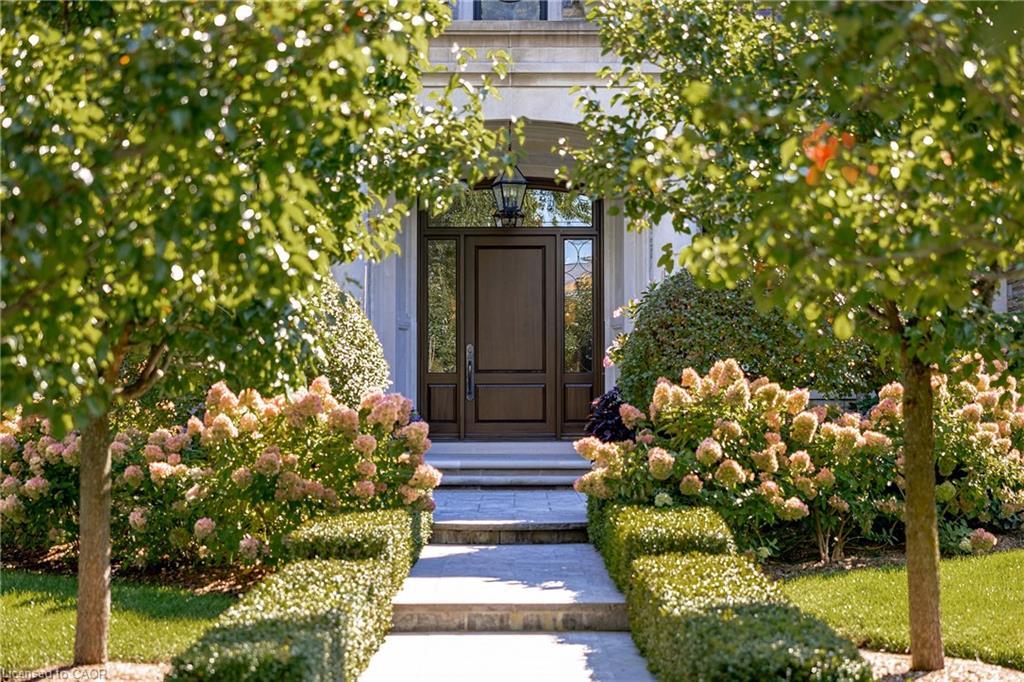 121 Rebecca Court, Maple, ON - Outdoor