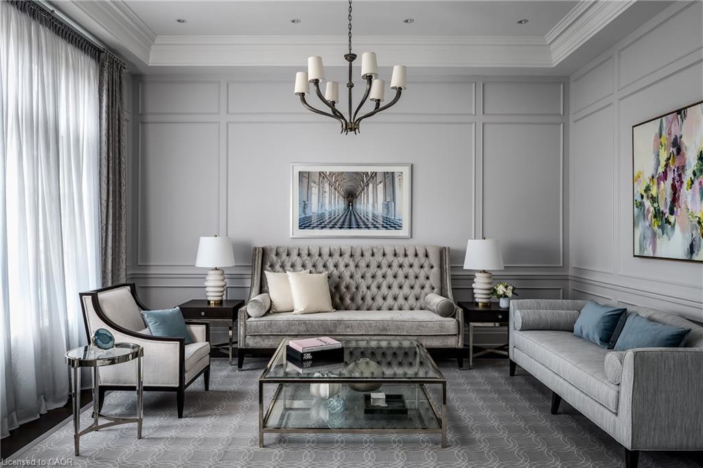 121 Rebecca Court, Maple, ON - Indoor Photo Showing Living Room