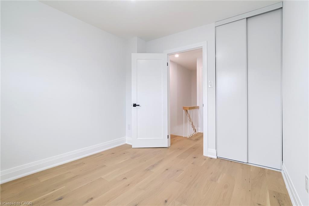 4-5475 Lakeshore Road, Burlington, ON - Indoor Photo Showing Other Room