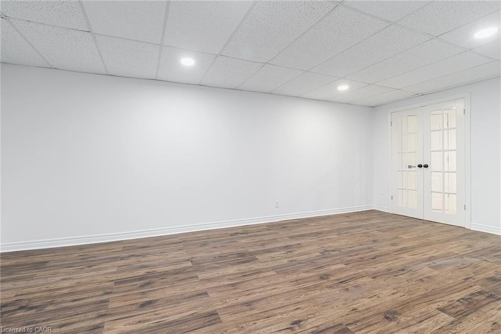 4-5475 Lakeshore Road, Burlington, ON - Indoor Photo Showing Other Room