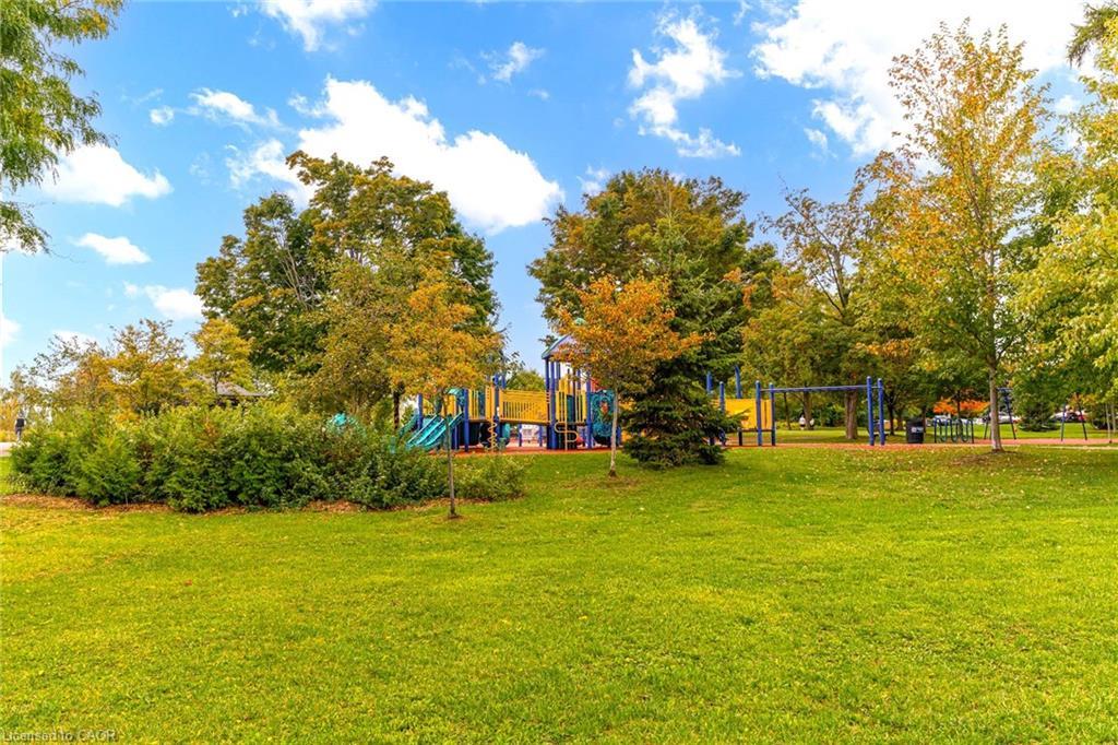 4-5475 Lakeshore Road, Burlington, ON - Outdoor