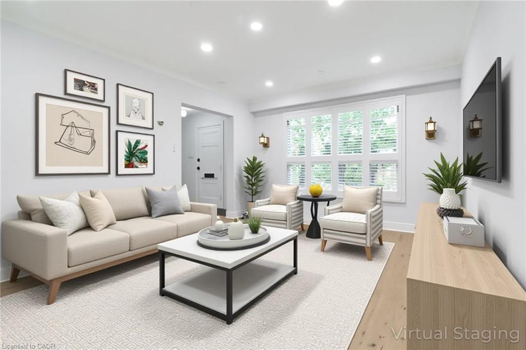 4-5475 Lakeshore Road, Burlington, ON - Indoor Photo Showing Living Room