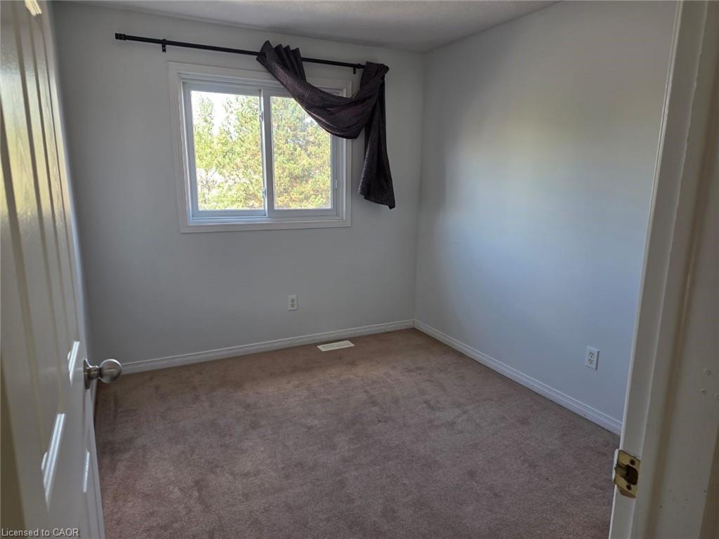 271 Activa Avenue, Kitchener, ON - Indoor Photo Showing Other Room