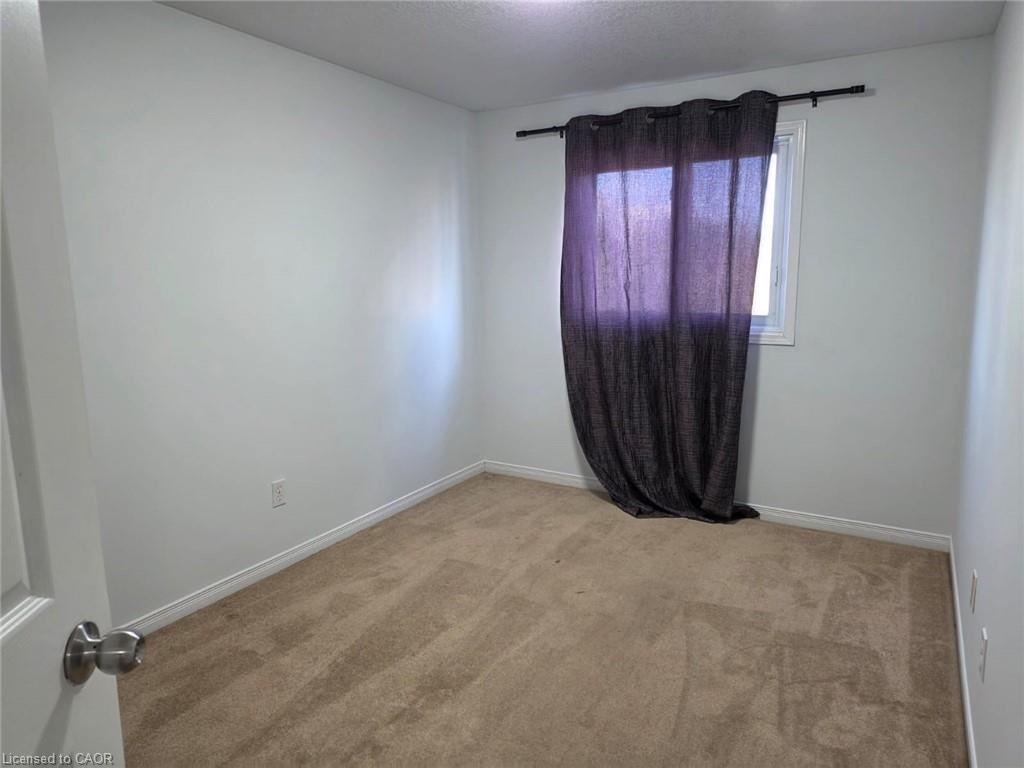 271 Activa Avenue, Kitchener, ON - Indoor Photo Showing Other Room