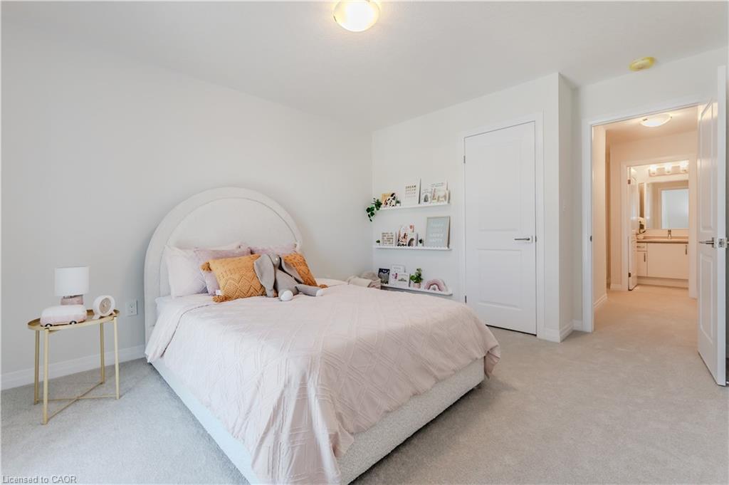 704 Benninger Drive, Kitchener, ON - Indoor Photo Showing Bedroom