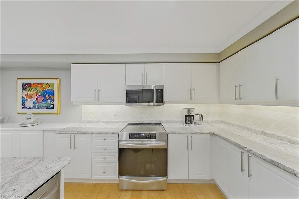 41-3045 New Street, Burlington, ON - Indoor Photo Showing Kitchen