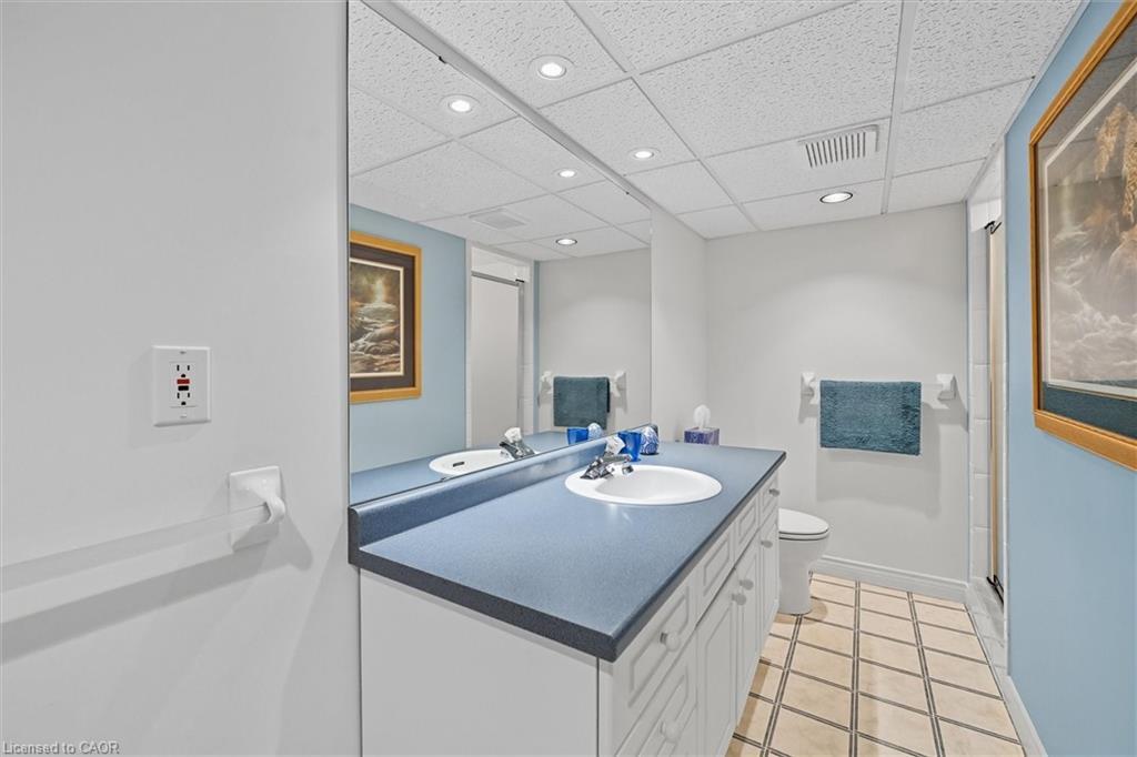 41-3045 New Street, Burlington, ON - Indoor Photo Showing Bathroom