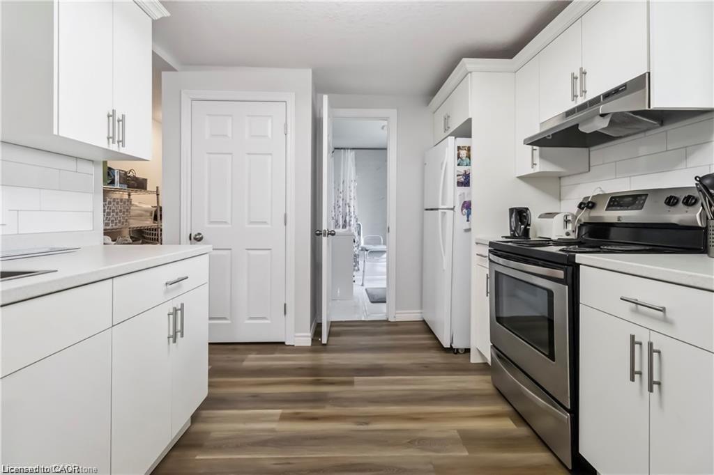89 Talbot Street S, Simcoe, ON - Indoor Photo Showing Kitchen