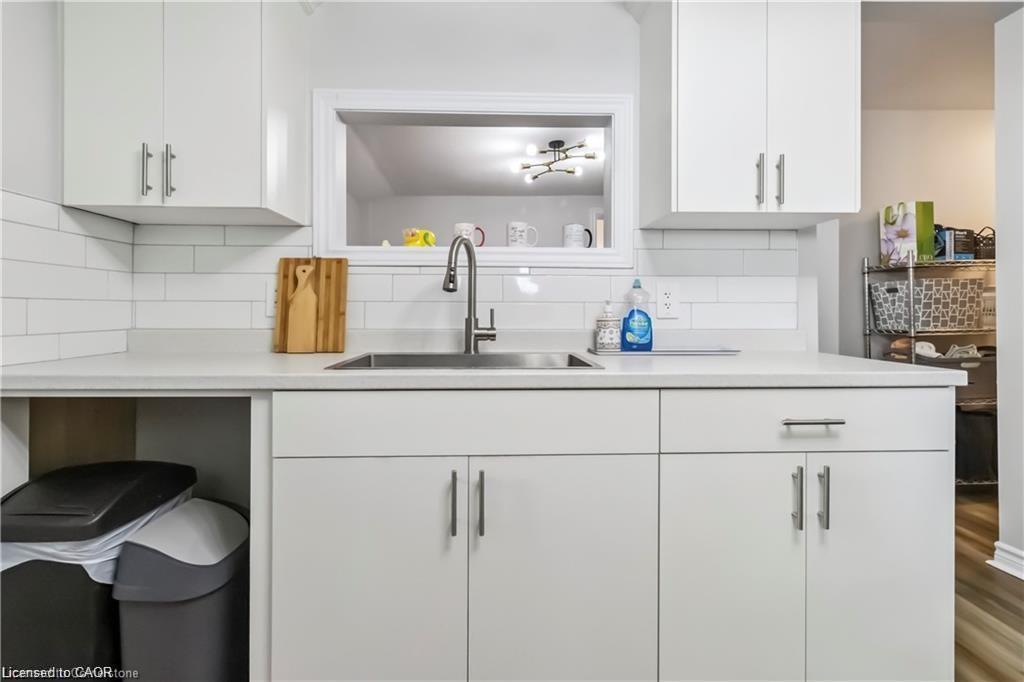 89 Talbot Street S, Simcoe, ON - Indoor Photo Showing Kitchen