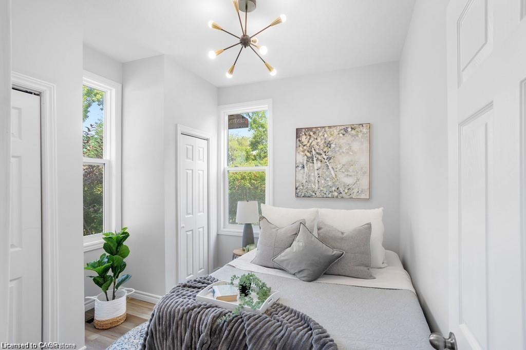 89 Talbot Street S, Simcoe, ON - Indoor Photo Showing Bedroom