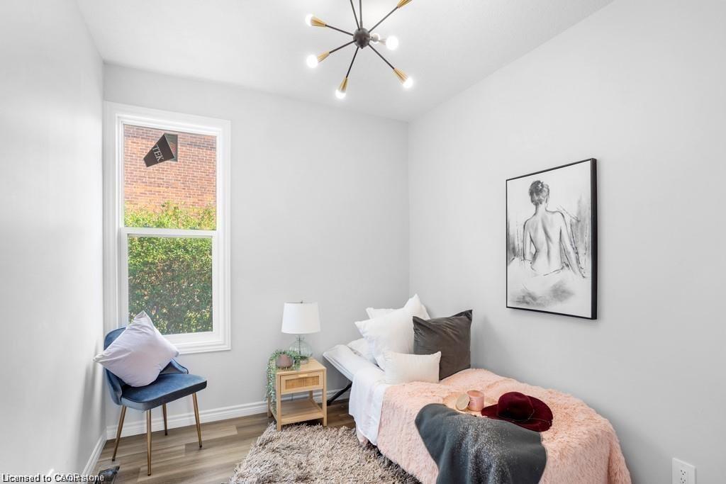 89 Talbot Street S, Simcoe, ON - Indoor Photo Showing Bedroom