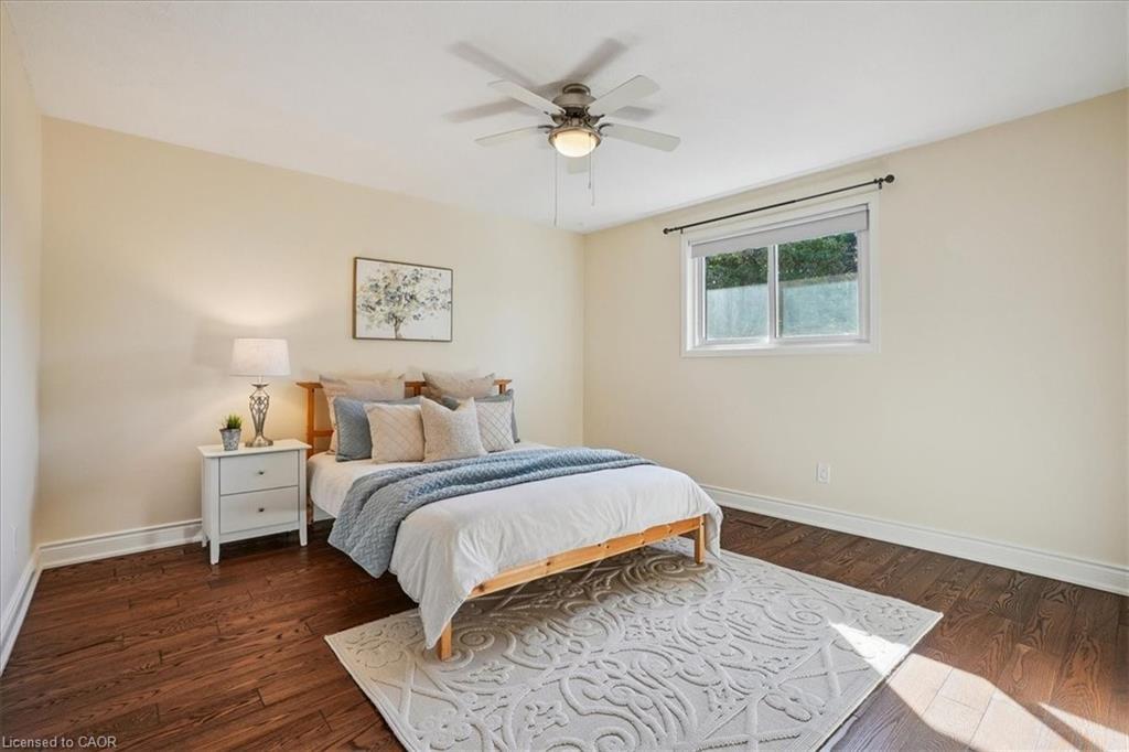 41 Steen Drive, Mississauga, ON - Indoor Photo Showing Bedroom