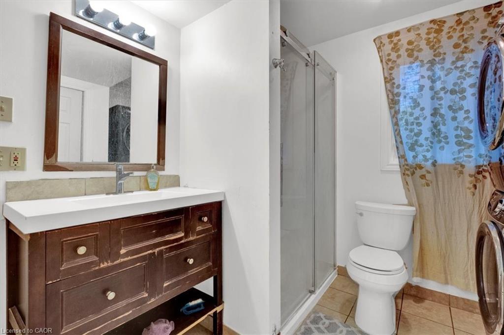 1-1983 Main Street W, Hamilton, ON - Indoor Photo Showing Bathroom