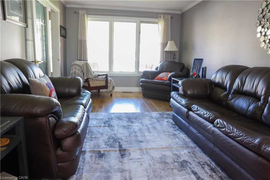 119 Hume Drive, Cambridge, ON - Indoor Photo Showing Living Room