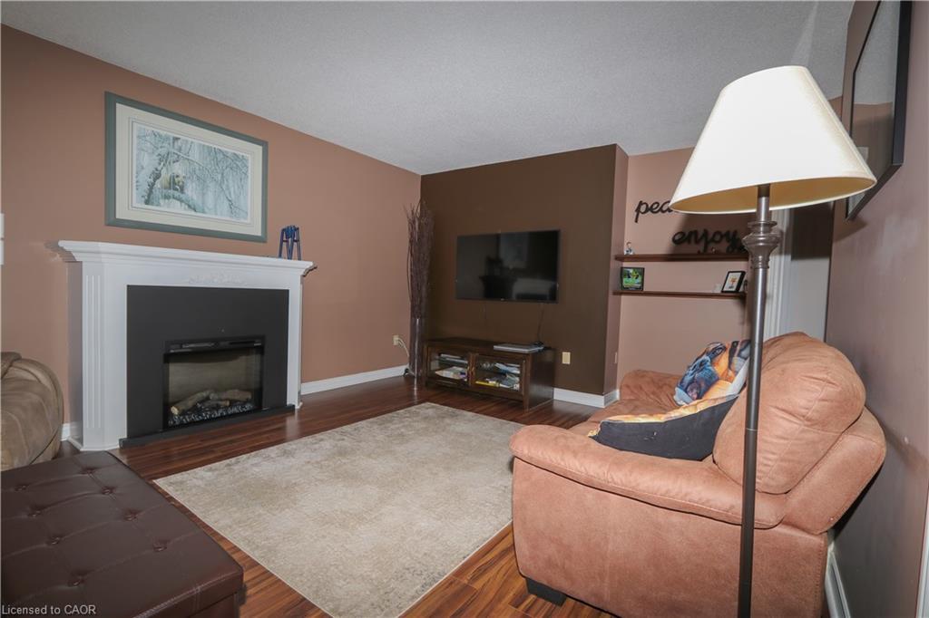 119 Hume Drive, Cambridge, ON - Indoor Photo Showing Living Room With Fireplace