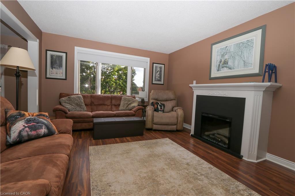 119 Hume Drive, Cambridge, ON - Indoor Photo Showing Living Room With Fireplace