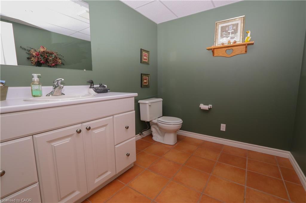 119 Hume Drive, Cambridge, ON - Indoor Photo Showing Bathroom