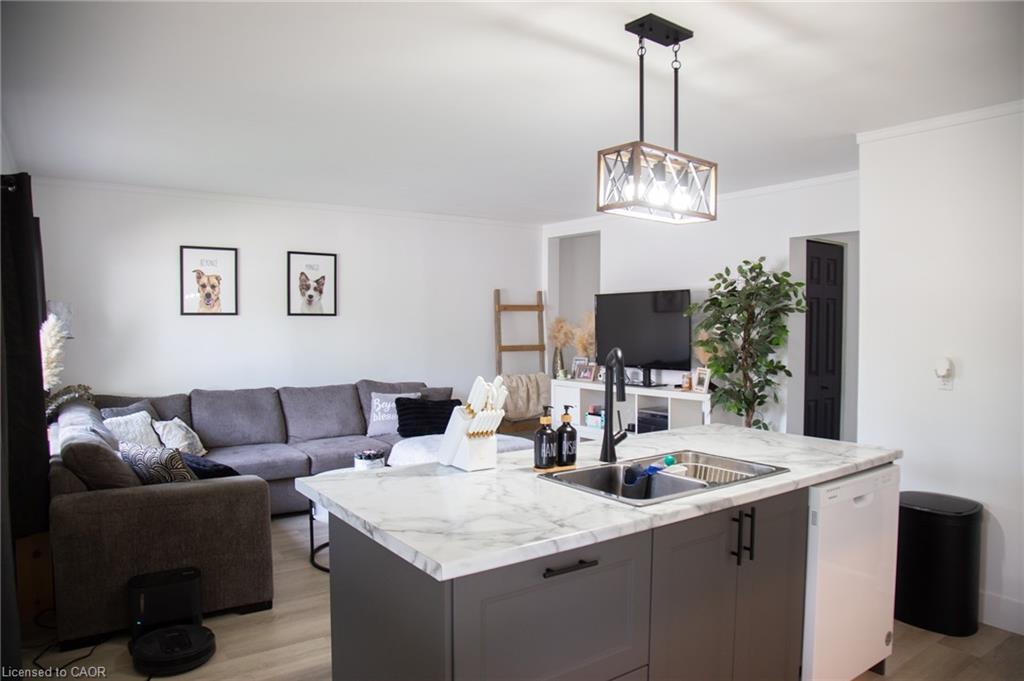 948 Mcdowell Road E, Simcoe, ON - Indoor