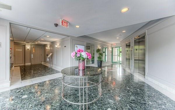 512-55 Blue Springs Drive, Waterloo, ON - Indoor Photo Showing Other Room