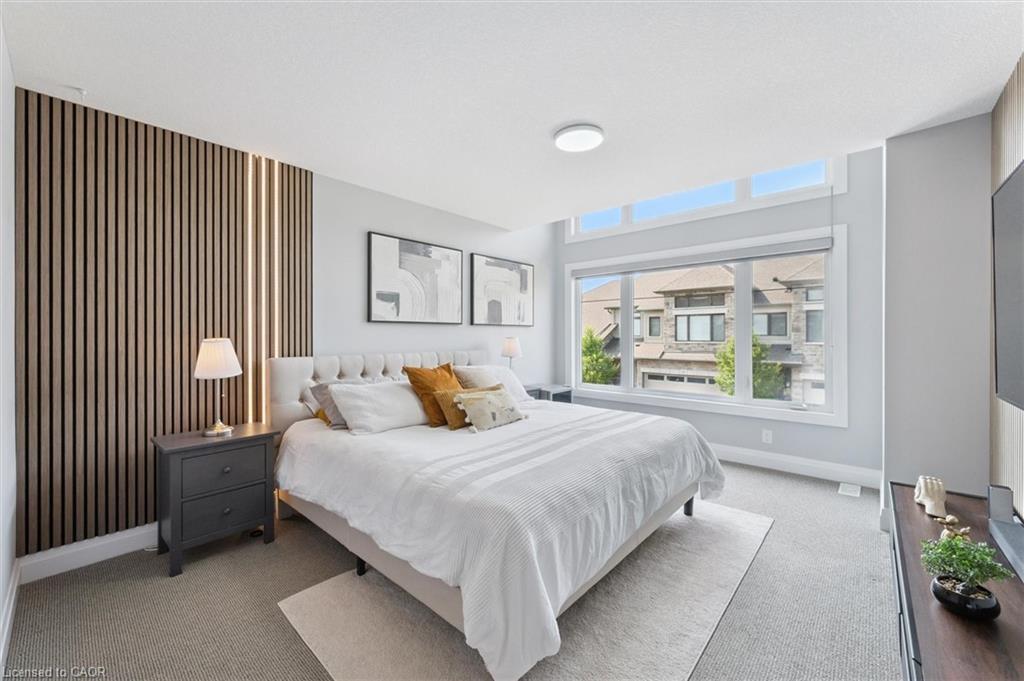 16-271 Grey Silo Road, Waterloo, ON - Indoor Photo Showing Bedroom