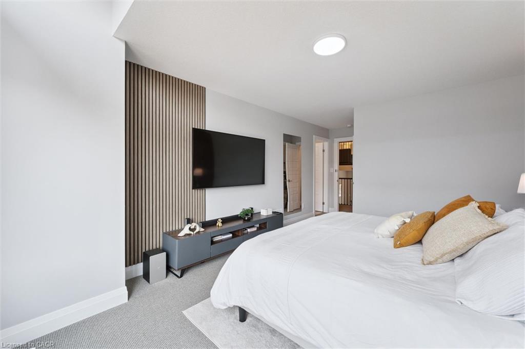 16-271 Grey Silo Road, Waterloo, ON - Indoor Photo Showing Bedroom