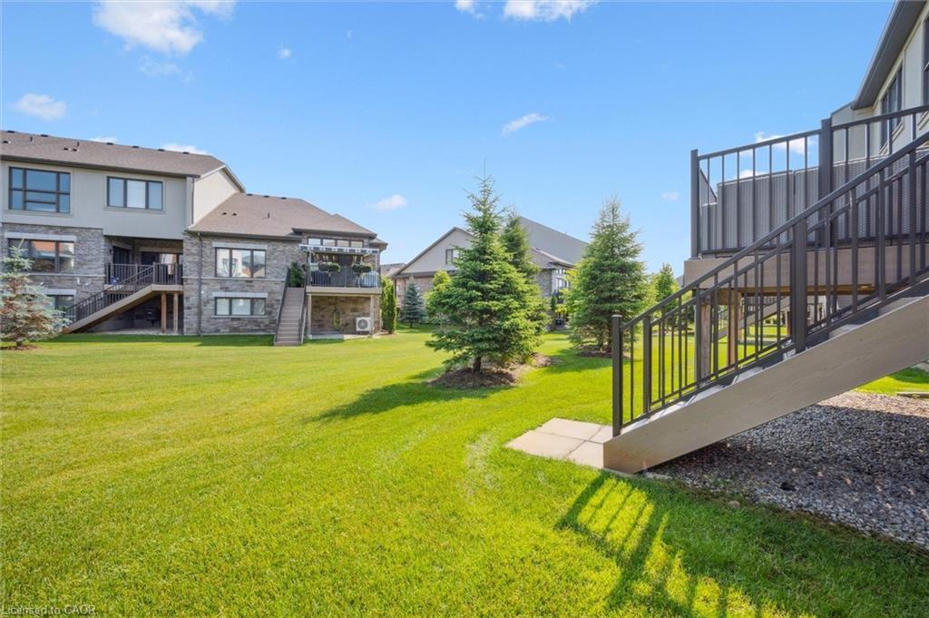 16-271 Grey Silo Road, Waterloo, ON - Outdoor