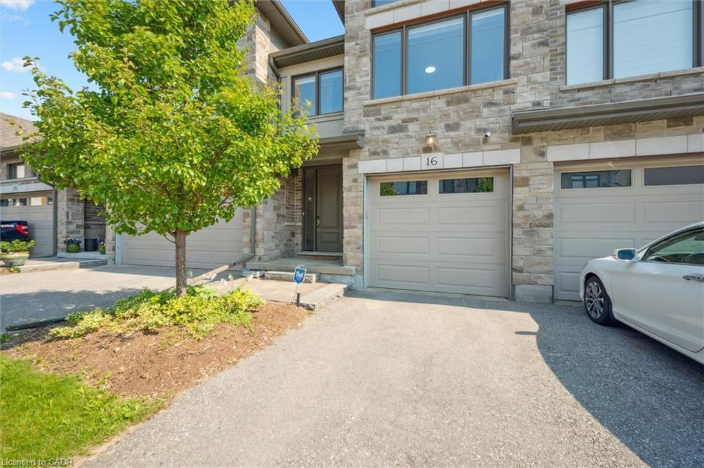 16-271 Grey Silo Road, Waterloo, ON - Outdoor