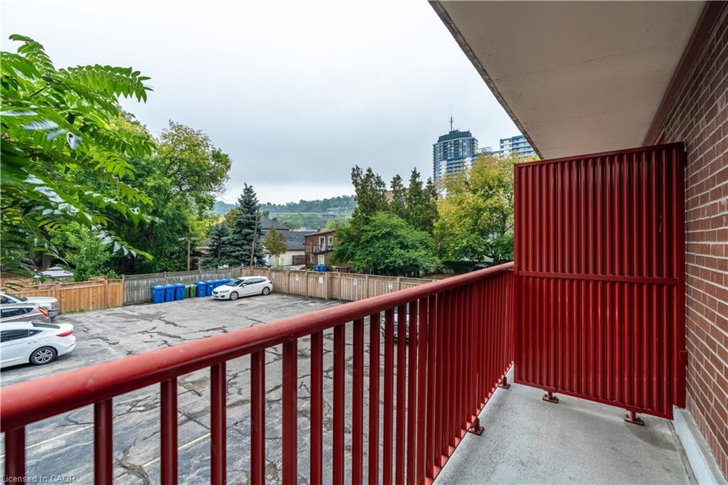 204-141 Catharine Street, Hamilton, ON - Outdoor