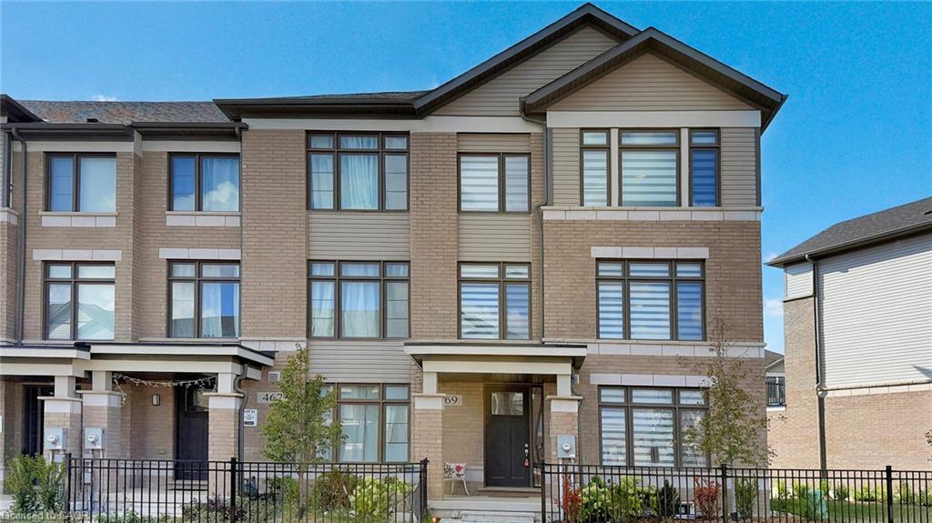 469 Provident Way, Mount Hope, ON - Outdoor With Facade
