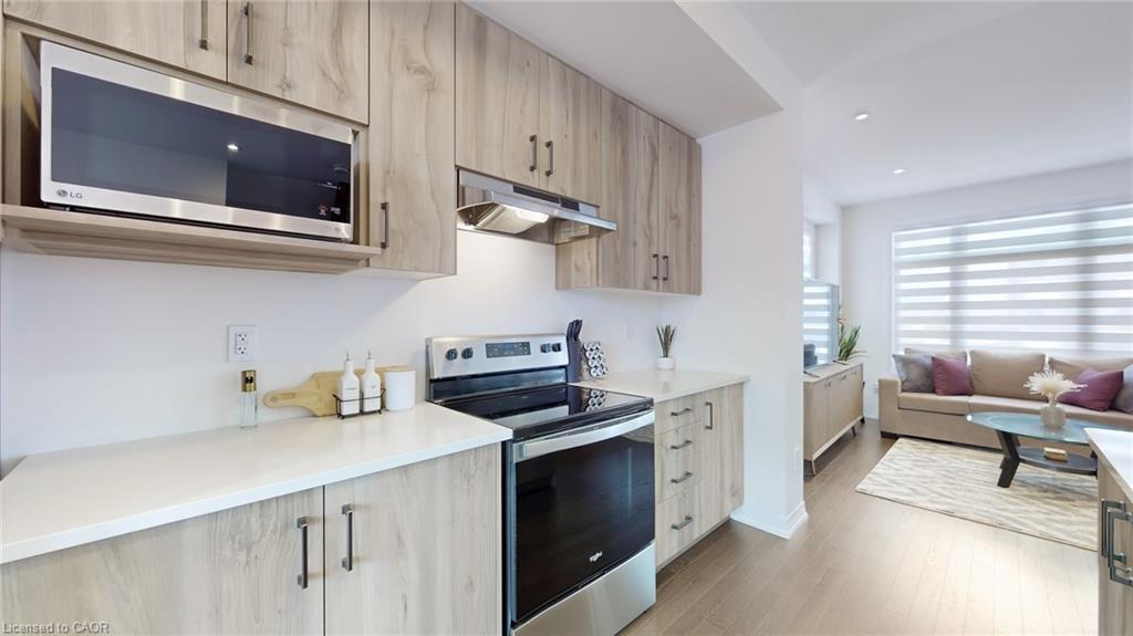 469 Provident Way, Mount Hope, ON - Indoor Photo Showing Kitchen