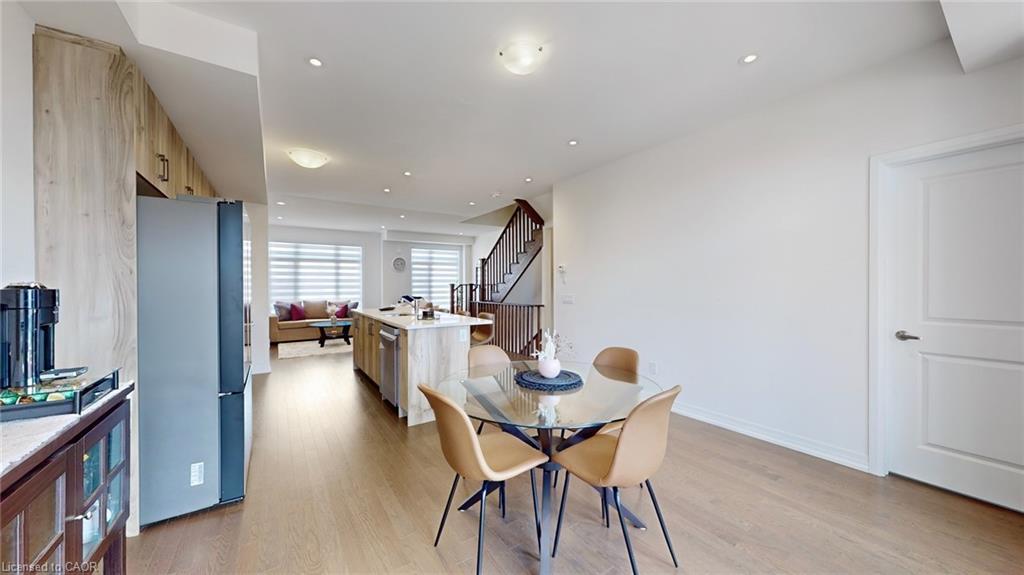 469 Provident Way, Mount Hope, ON - Indoor Photo Showing Dining Room