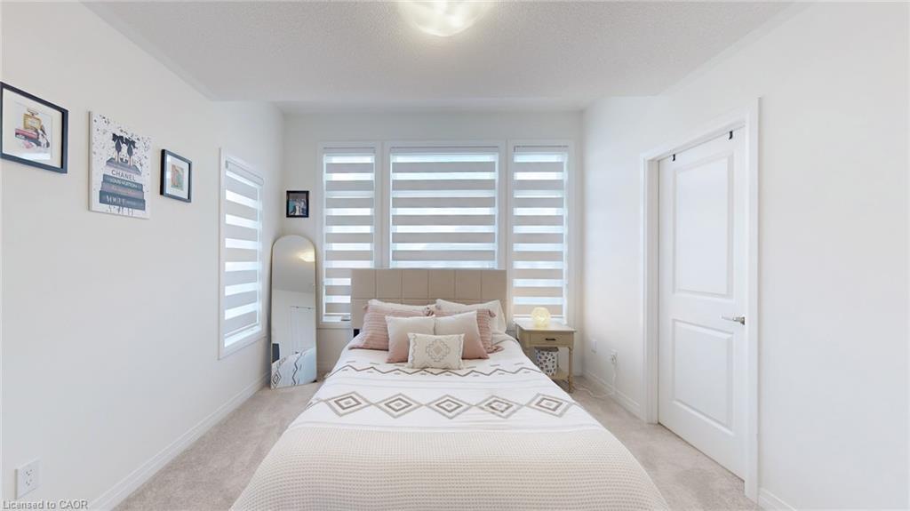 469 Provident Way, Mount Hope, ON - Indoor Photo Showing Bedroom