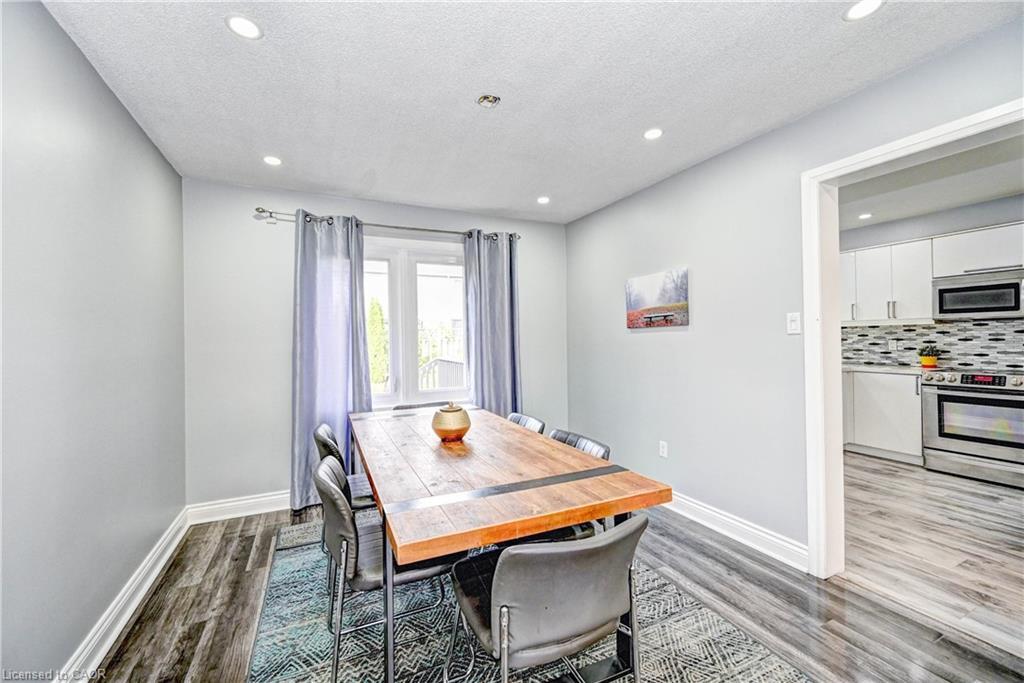 549 Burnett Avenue, Cambridge, ON - Indoor Photo Showing Dining Room