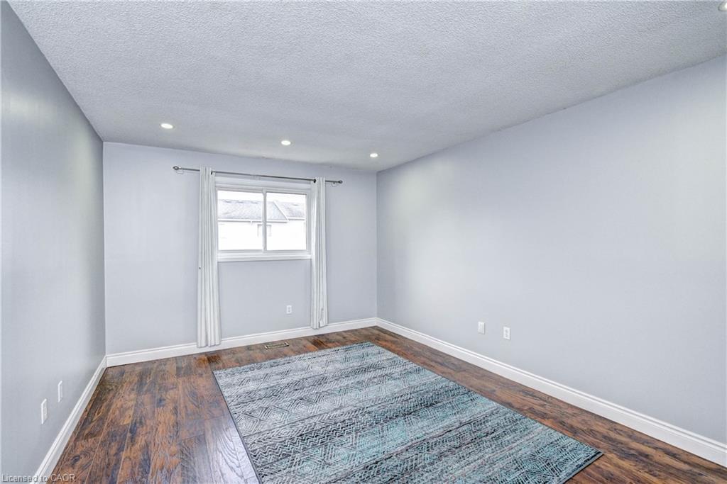 549 Burnett Avenue, Cambridge, ON - Indoor Photo Showing Other Room