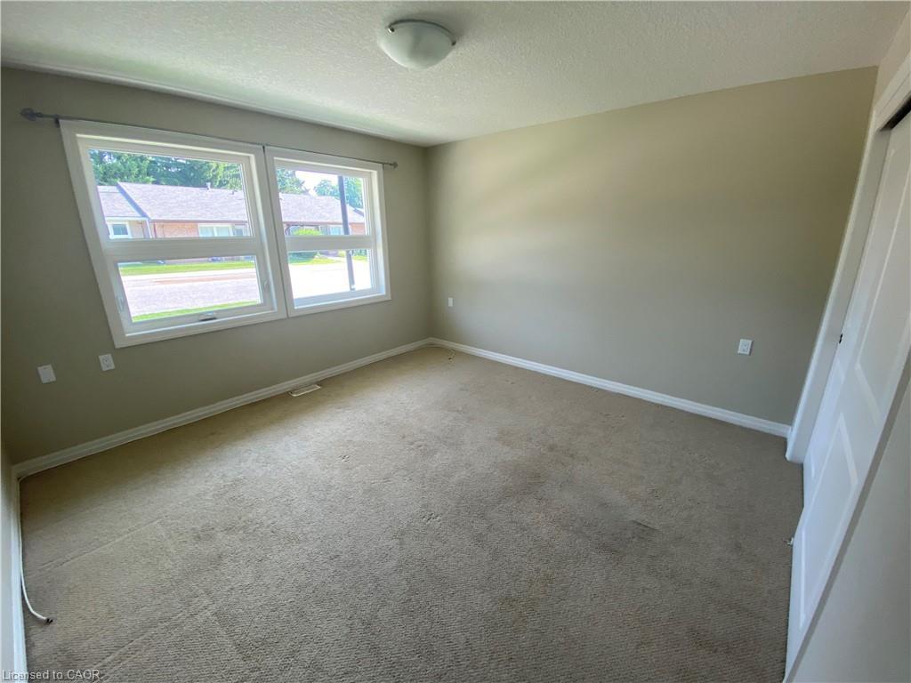 13 Szollosy Circle, Hamilton, ON - Indoor Photo Showing Other Room