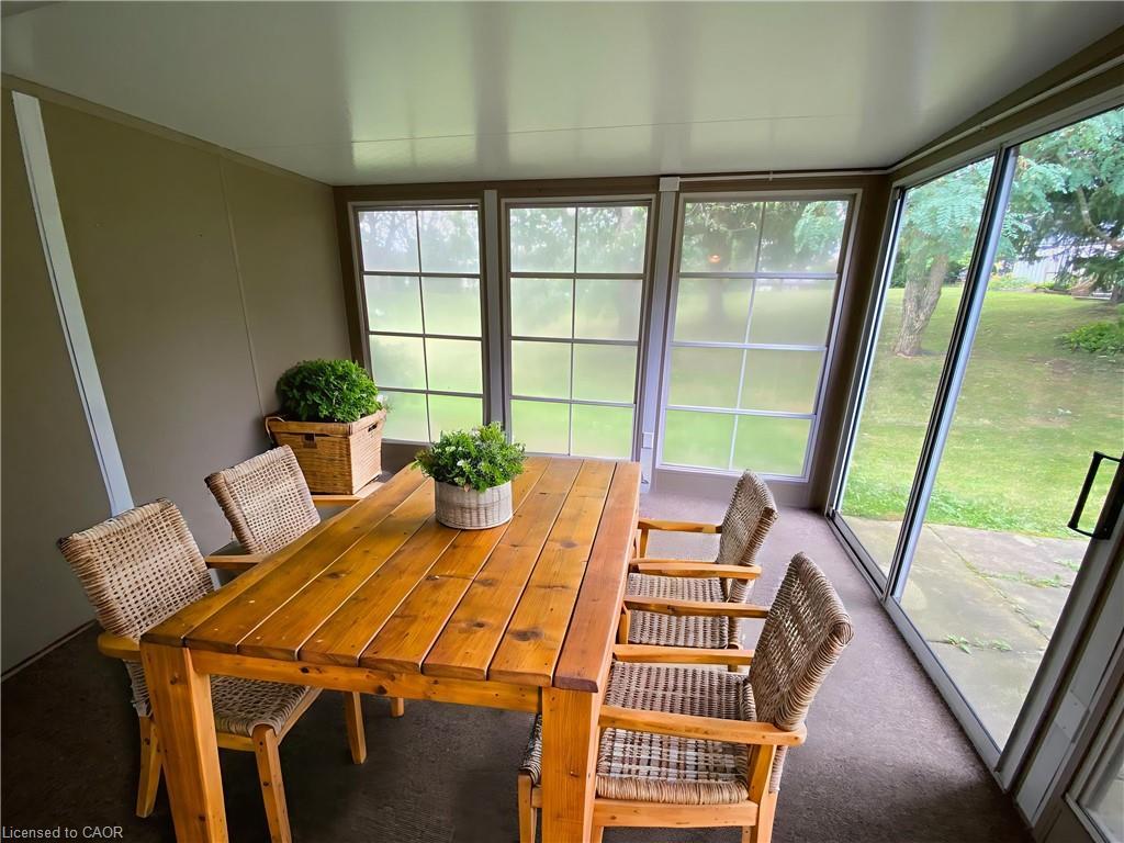 13 Szollosy Circle, Hamilton, ON - Indoor Photo Showing Dining Room