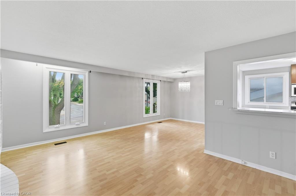 111 Britten Close, Hamilton, ON - Indoor