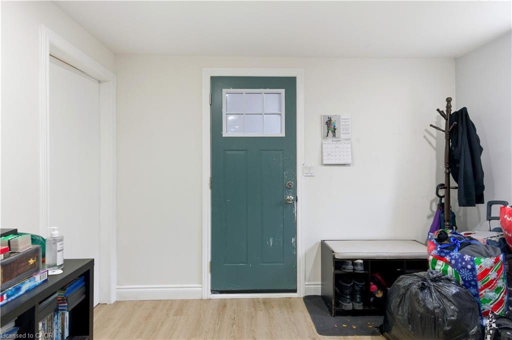 111 Britten Close, Hamilton, ON - Indoor