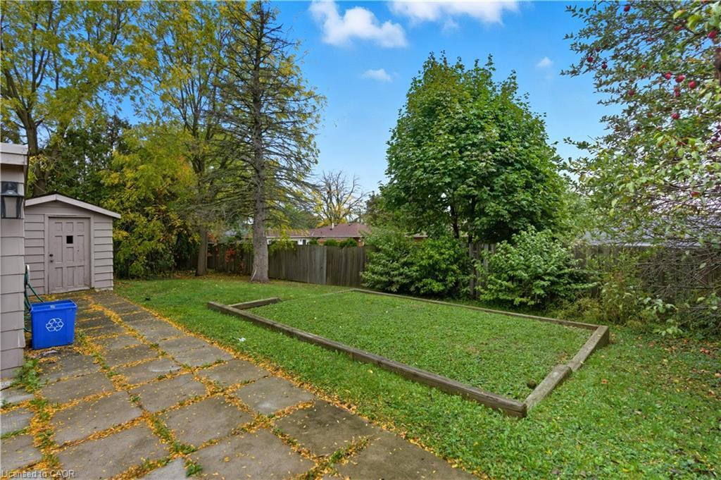 111 Britten Close, Hamilton, ON - Outdoor