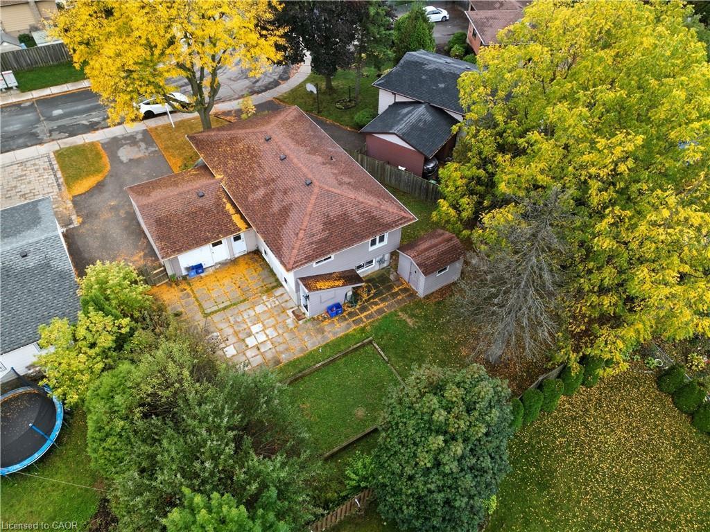 111 Britten Close, Hamilton, ON - Outdoor