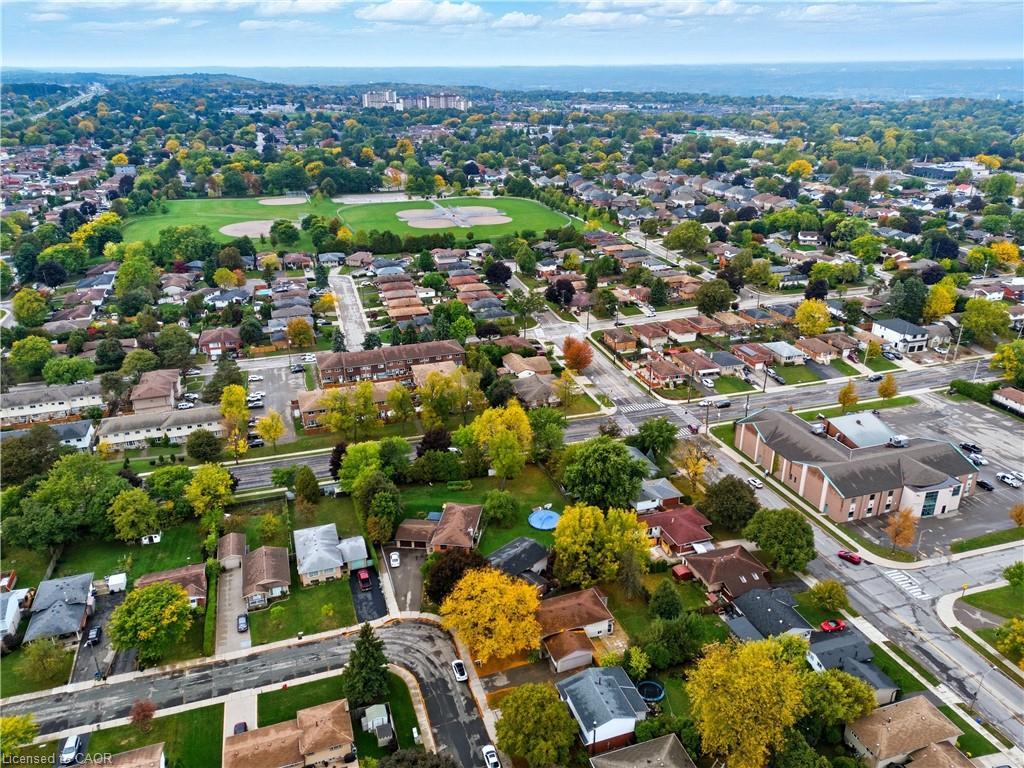 111 Britten Close, Hamilton, ON - Outdoor With View